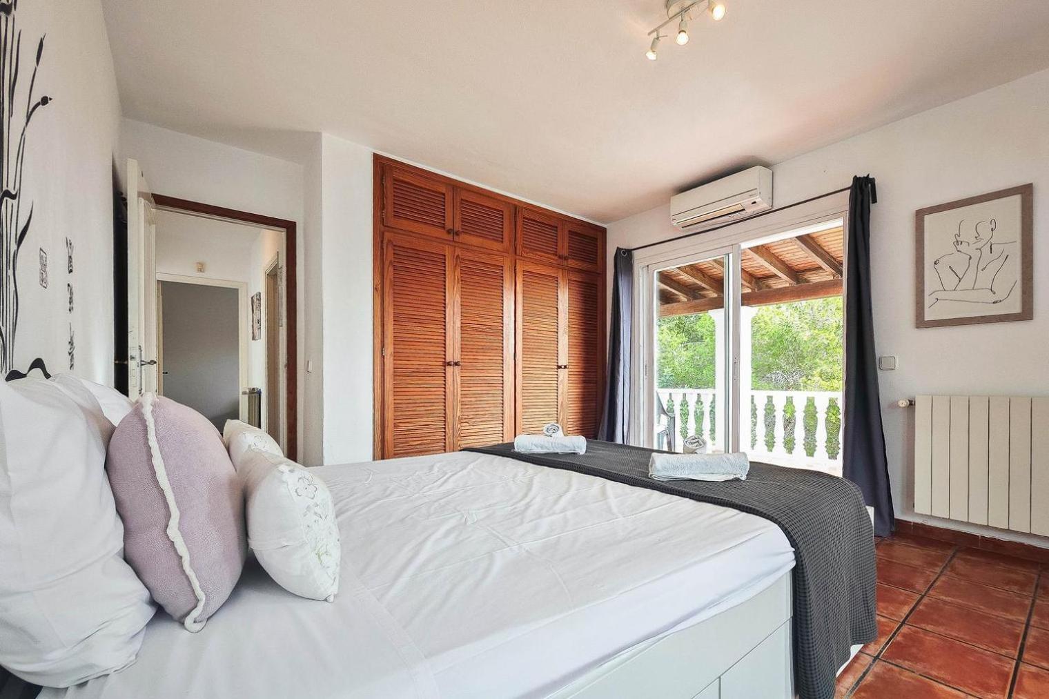 Villa Mercedes Cala Llonga  Bagian luar foto