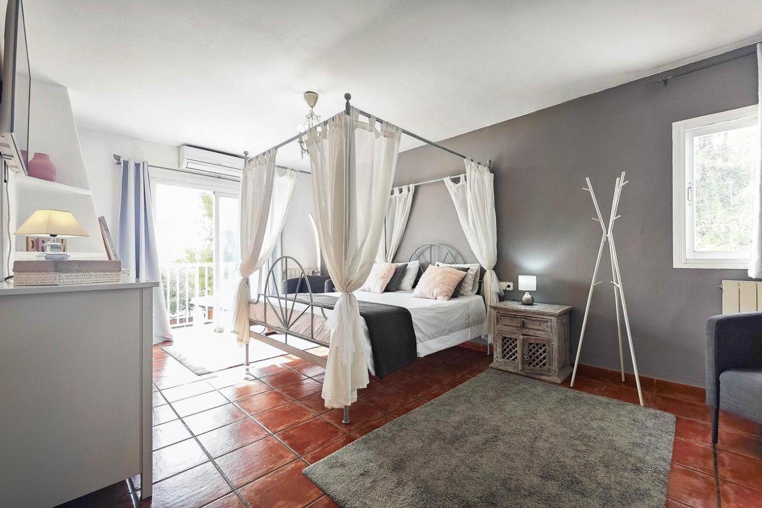 Villa Mercedes Cala Llonga  Bagian luar foto