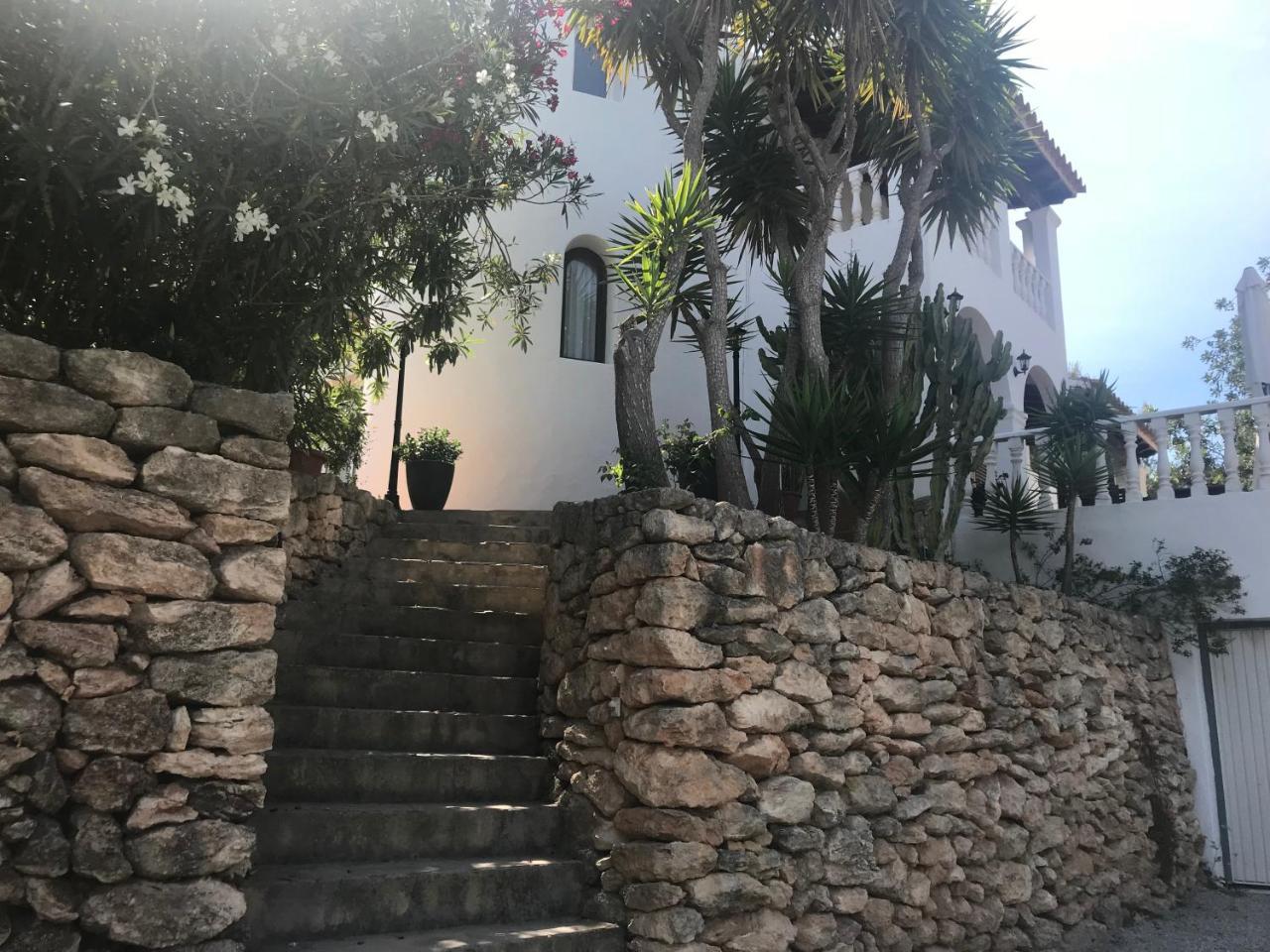 Villa Mercedes Cala Llonga  Bagian luar foto