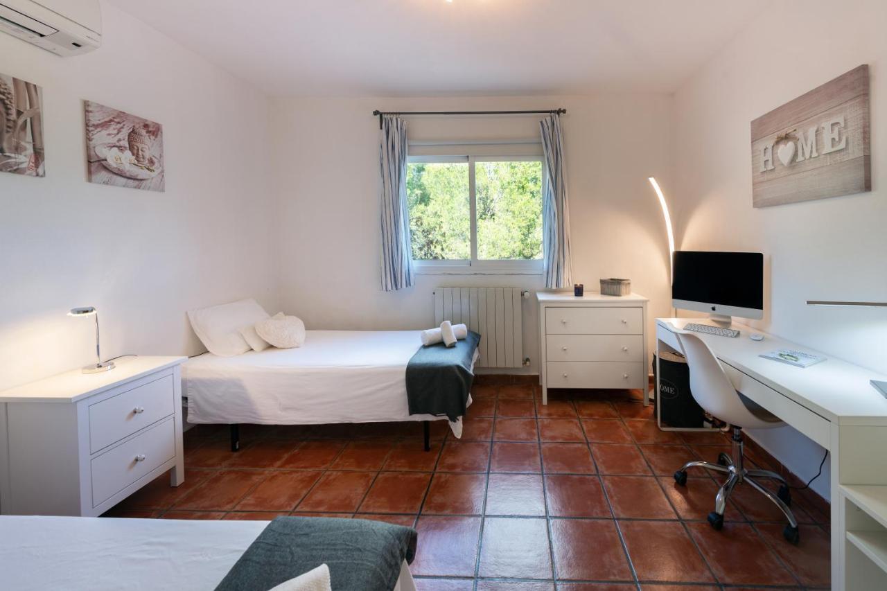 Villa Mercedes Cala Llonga  Bagian luar foto